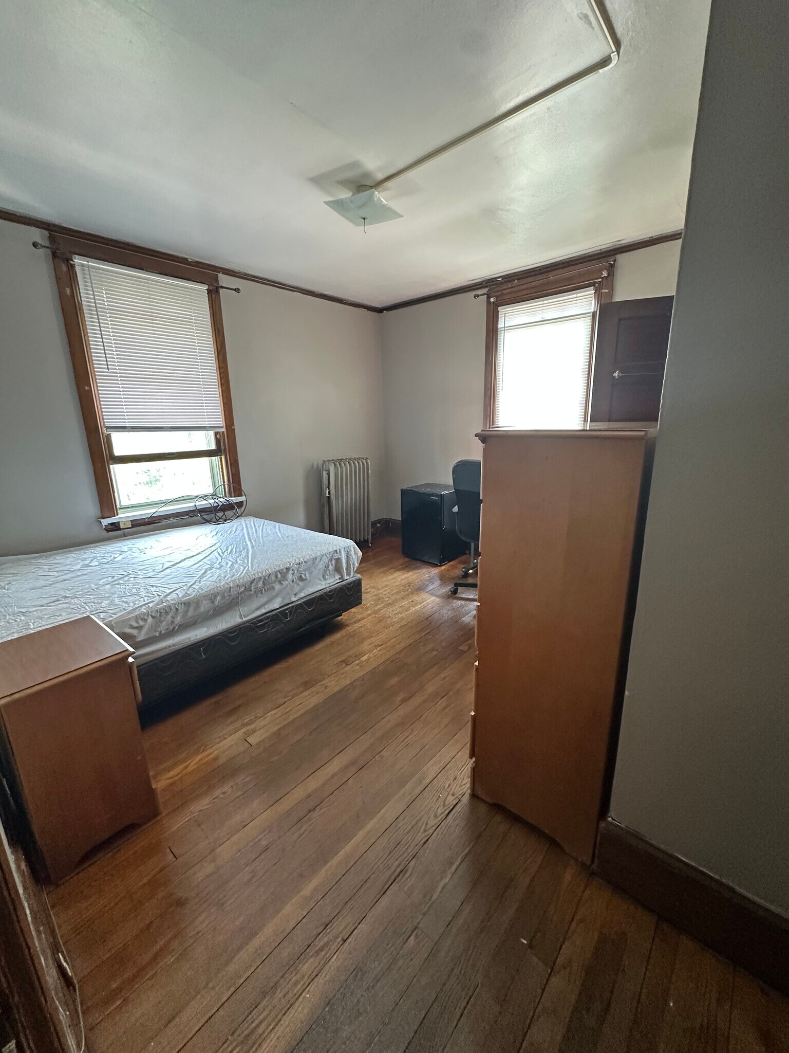 Building Photo - 105-1 Bool St