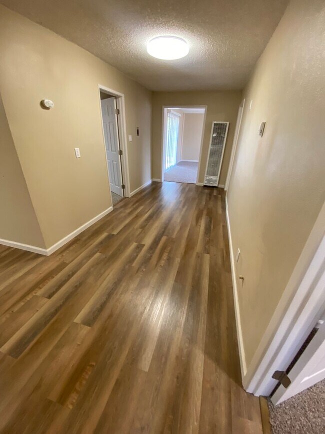 Building Photo - 1219 Water St