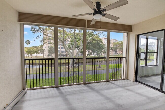 Building Photo - 14475 Strathmore Ln