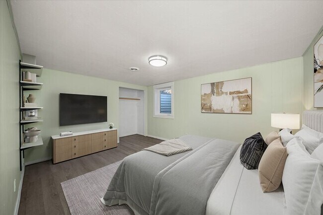 Building Photo - 5629 N Moore St