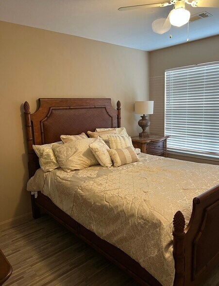 Building Photo - 1517 Regency Rd