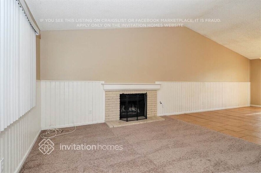 Building Photo - 24051 Roseleaf Pl