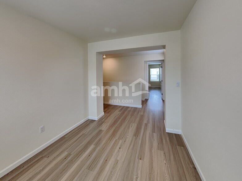 Building Photo - 1221 W 17th Ave