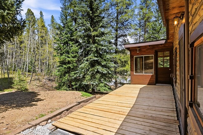Building Photo - 2299 S Beaver Creek Rd