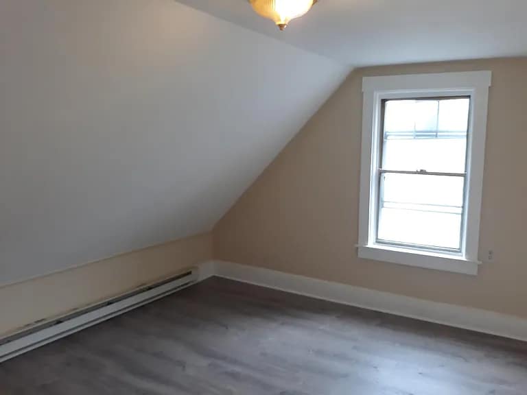 Building Photo - 35 Litchfield St