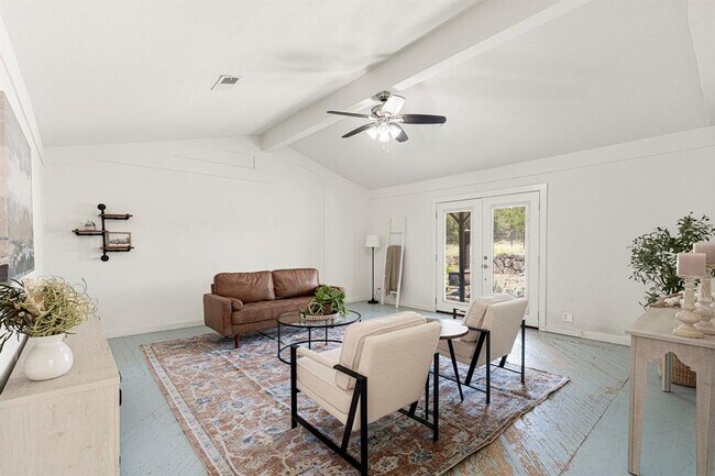 Building Photo - 2591 Spring Valley Dr