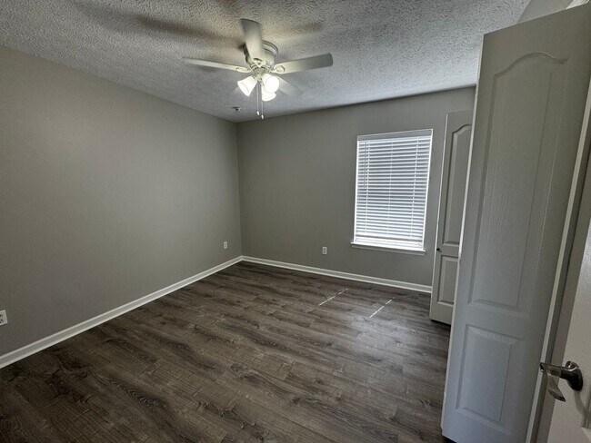 Building Photo - Bid-A-wee 3 bedroom