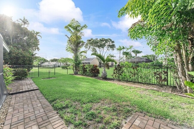 Building Photo - 8103 Covington Ct