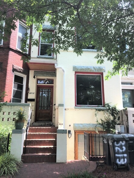Building Photo - 3213 11th St NW