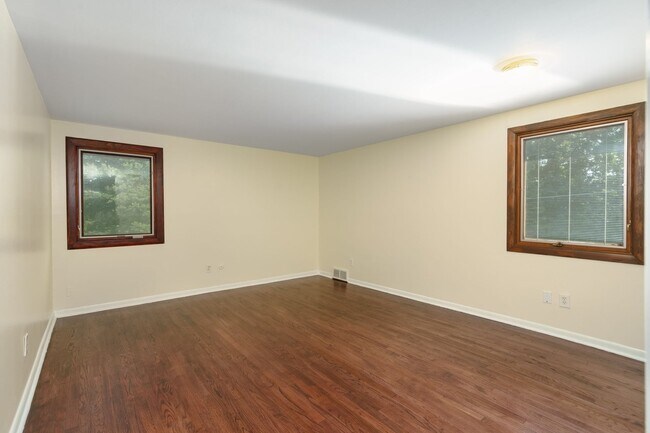 Building Photo - 2377 Williamstown Ct