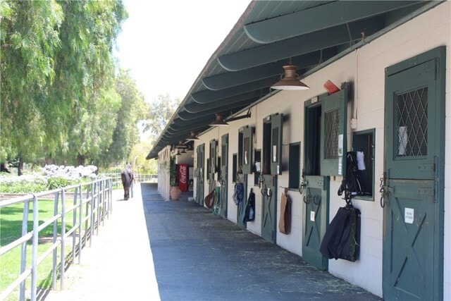 Building Photo - 2022 Via Mariposa E