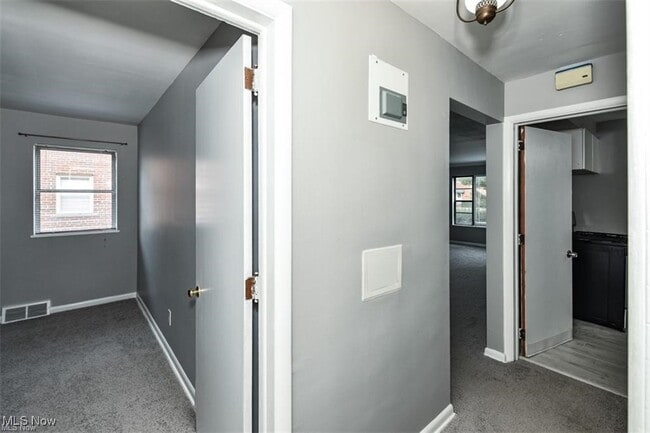 Building Photo - 2344 Westmoor Rd