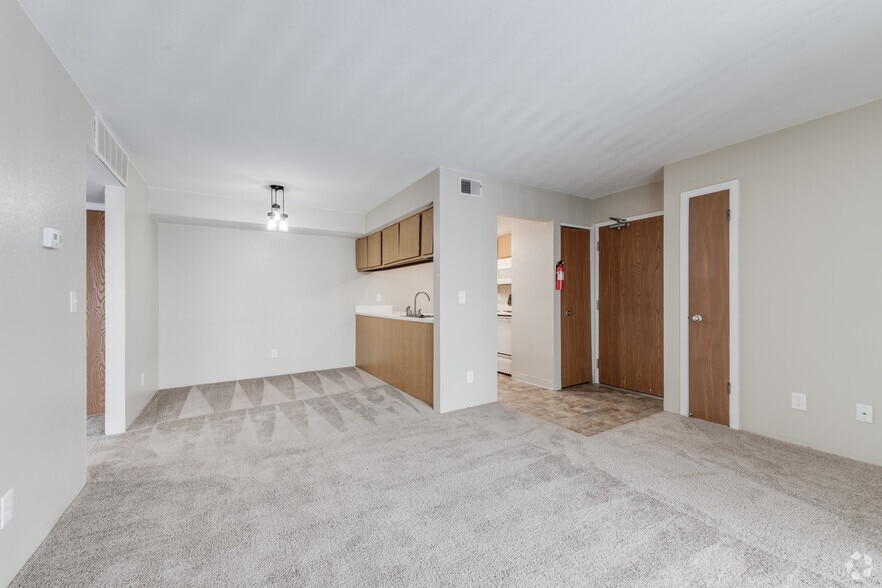 1BR, 1BA - 708 SF - Cedar Trail Apartments