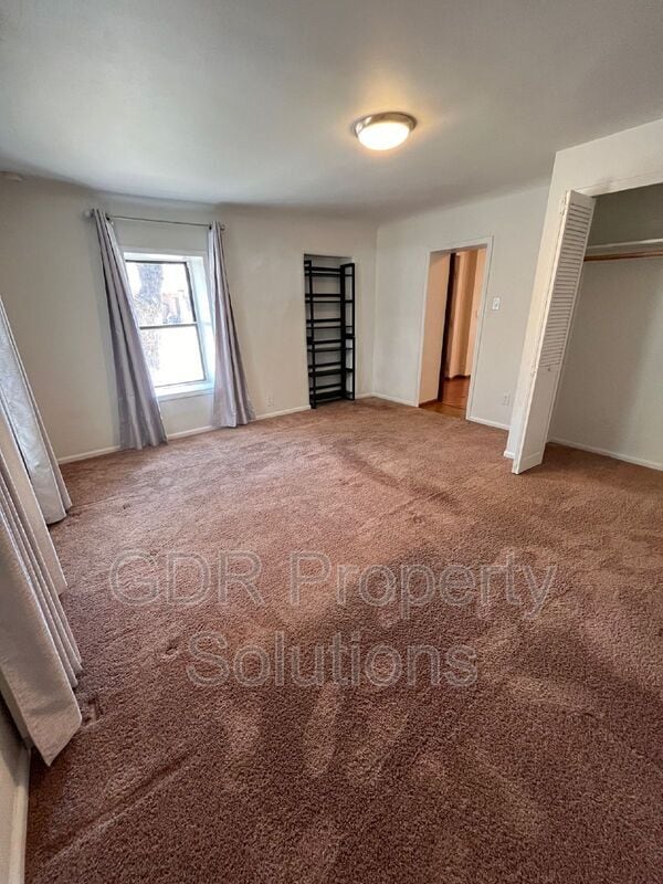 Building Photo - 305 Wilshire Dr SW