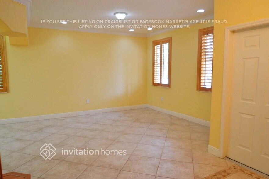 Building Photo - 6243 SW 158th Ave