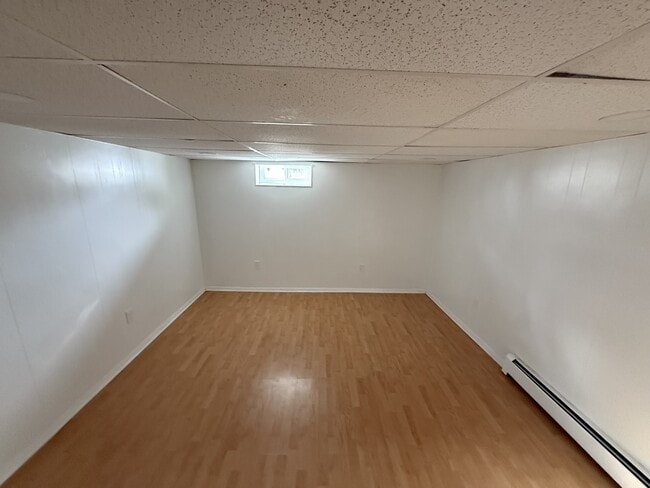 Building Photo - 40 Varmor Dr