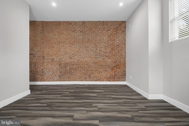 Building Photo - 1235 W Lafayette Ave