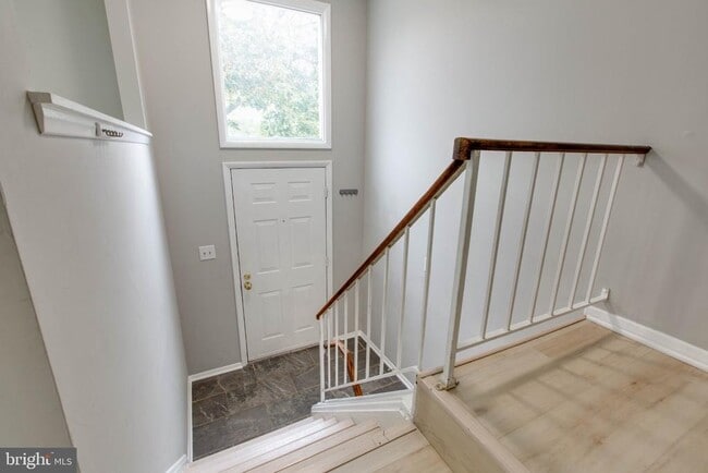 Building Photo - 7717 Heatherside Ln