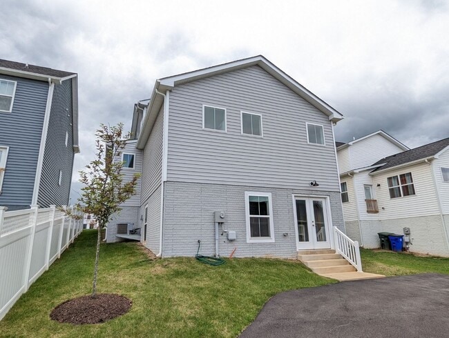 Building Photo - 1207 Marsalis Pl
