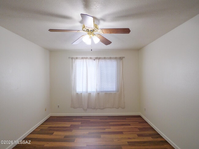 Building Photo - 6331 N Barcelona Ct