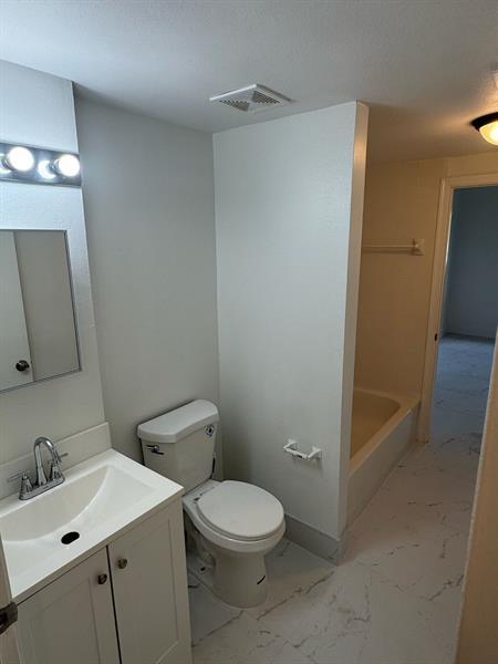 Building Photo - 3221 Sabal Palm Manor