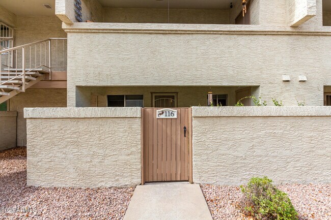 Building Photo - 4150 E Cactus Rd