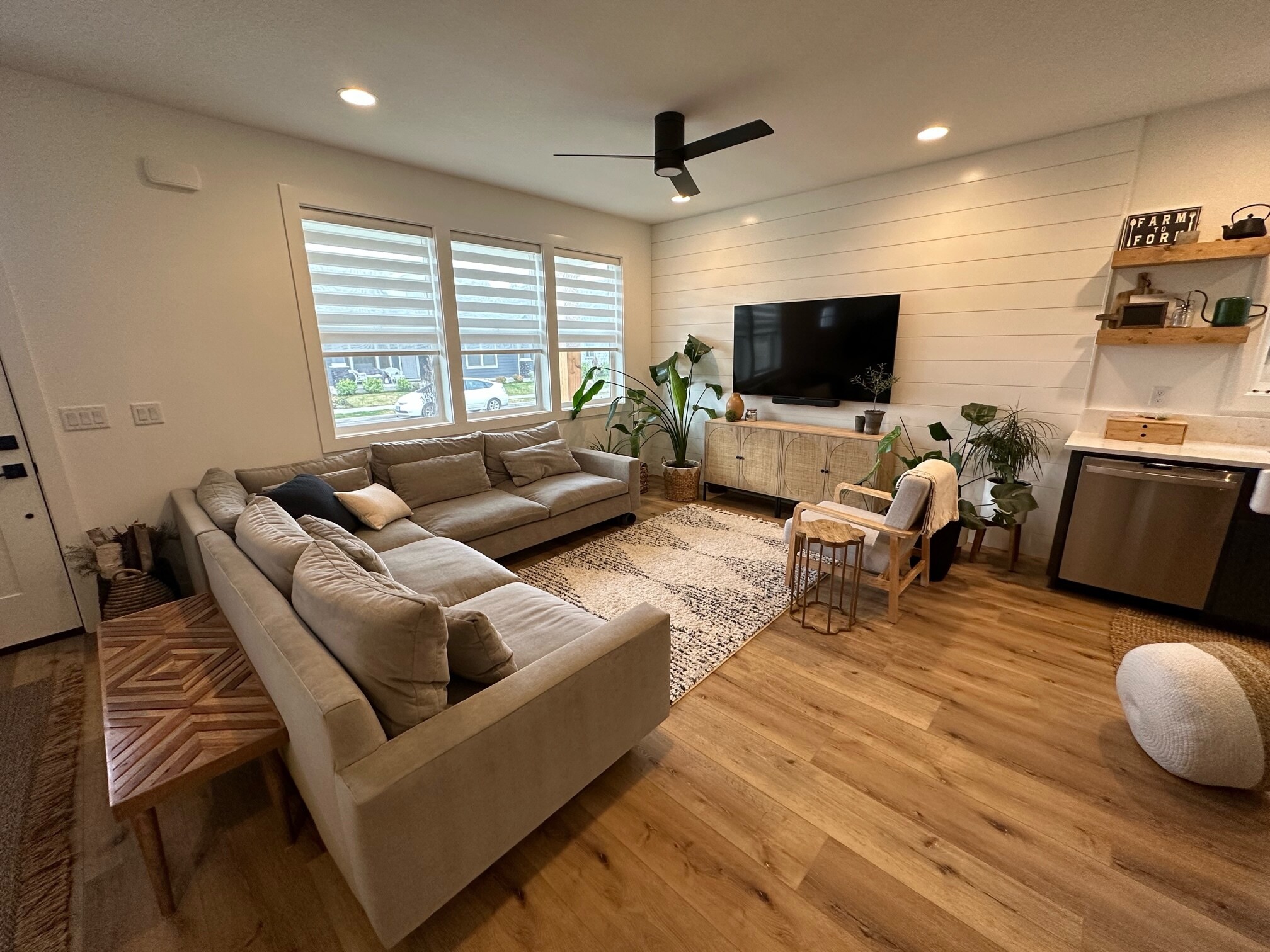 Building Photo - 3674 NE Jacob St