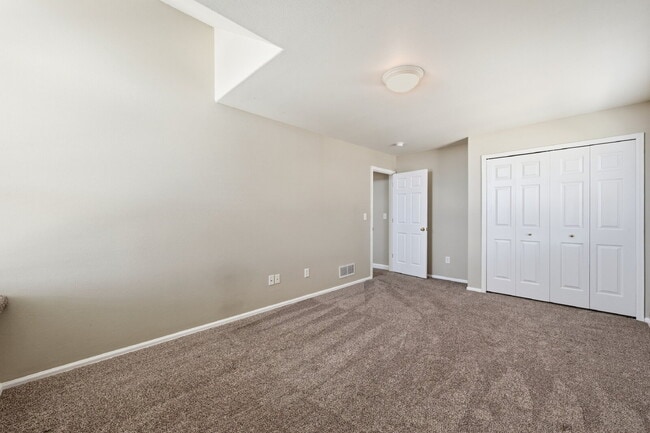 Building Photo - $2,620.95 with $300 off the first month's rent, 5 Beds - 3.5 Bath, Single Family Home in Colorado...