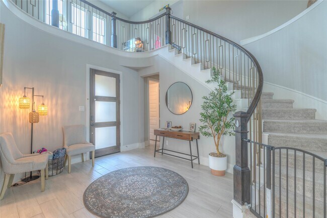 Building Photo - 15006 La Strada Dr