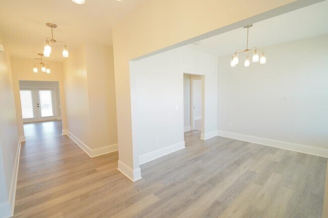 Building Photo - 3846 Arbor Dr