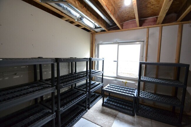Building Photo - 7492 Amberly Dr