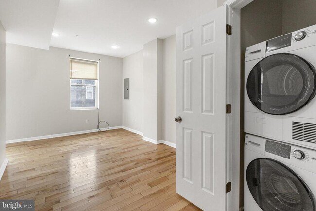Primary Photo - 2604 Frankford Ave