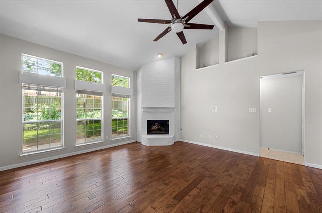 Building Photo - 902 Santa Cruz Dr