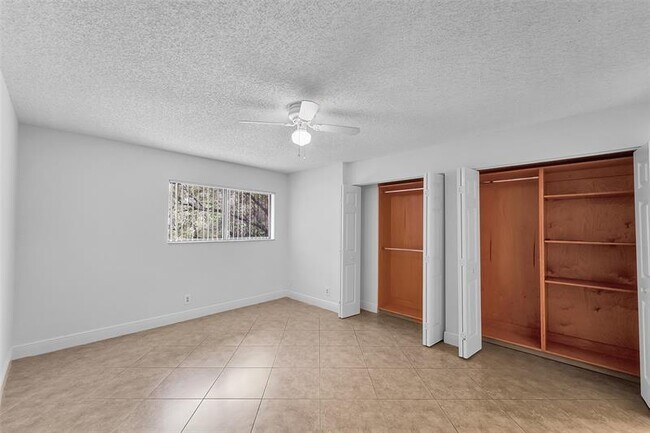 Building Photo - 2376 NW 36th Ave