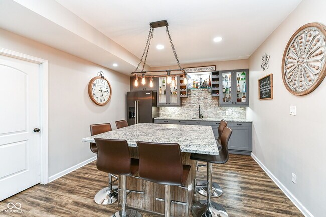 Building Photo - 6252 Sugar Maple Dr
