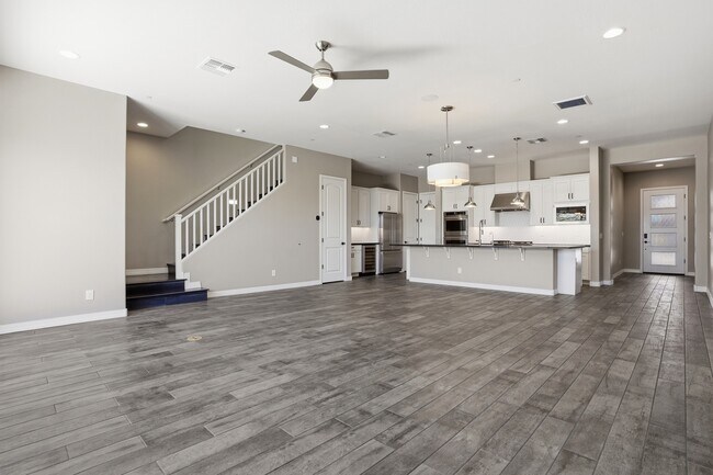 Building Photo - 7471 E Paraiso Dr