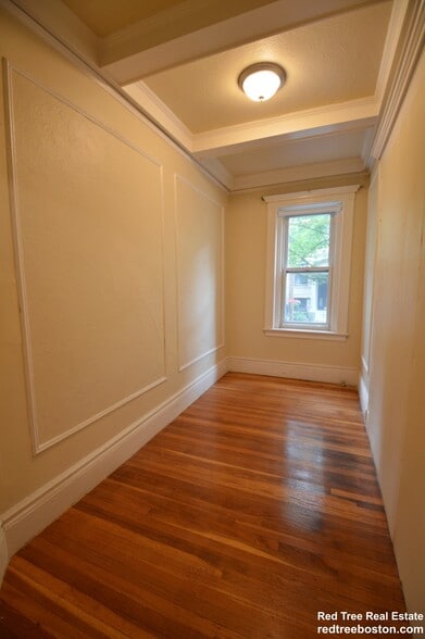 Building Photo - 141 Fuller St
