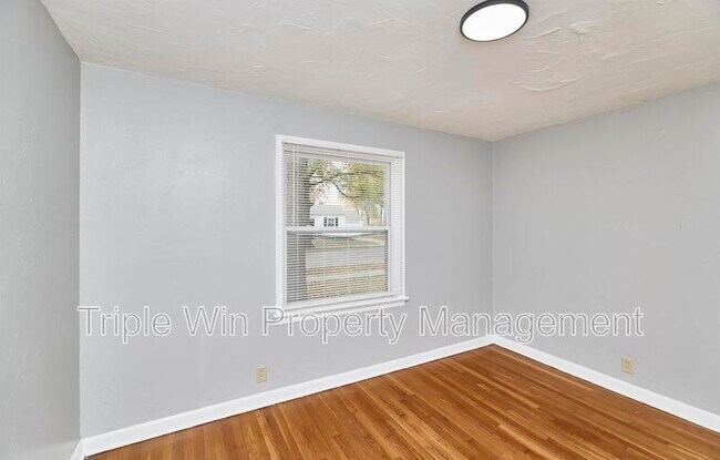 Building Photo - 10128 Ashbrook Dr