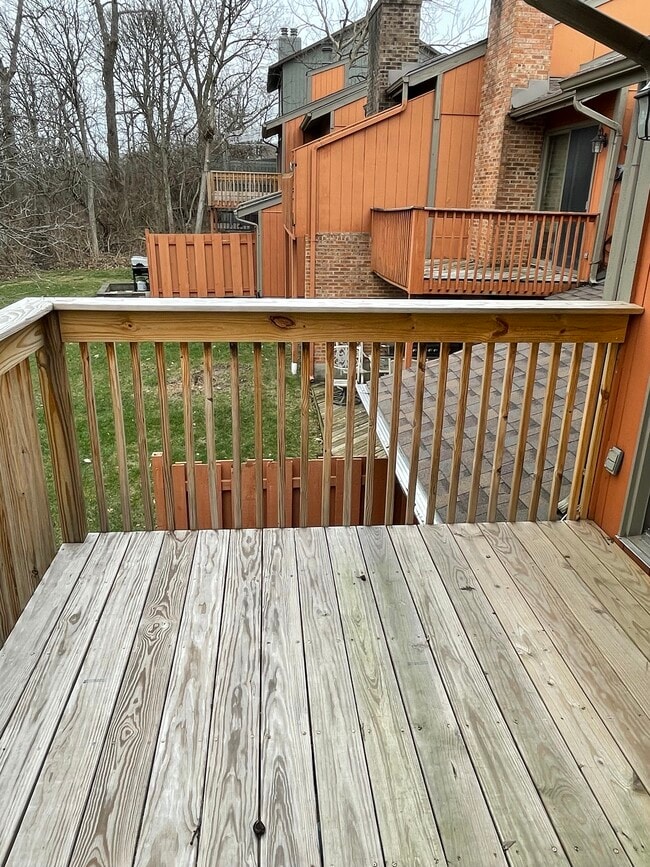 Building Photo - 1305 Camphill Way