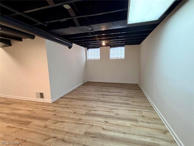 Building Photo - 1699 Warrensville Center Rd