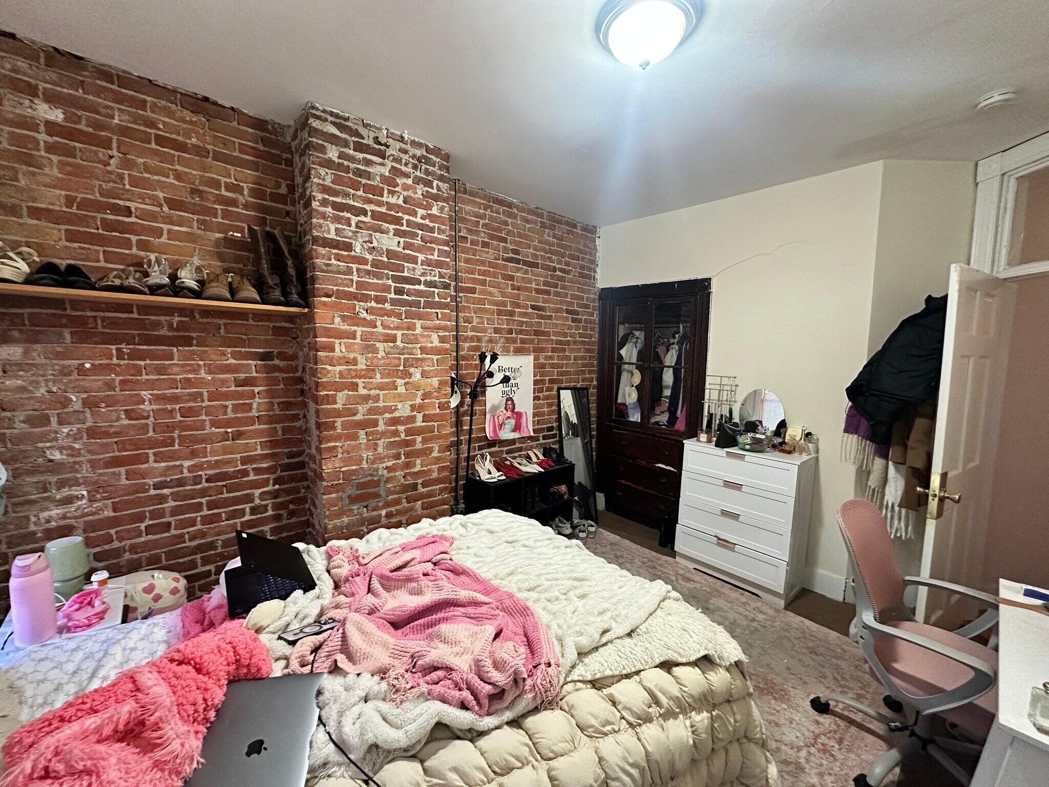 Building Photo - 71 Pontiac St