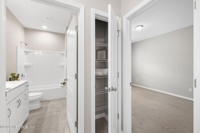 Building Photo - 997 Laurel Valley Dr