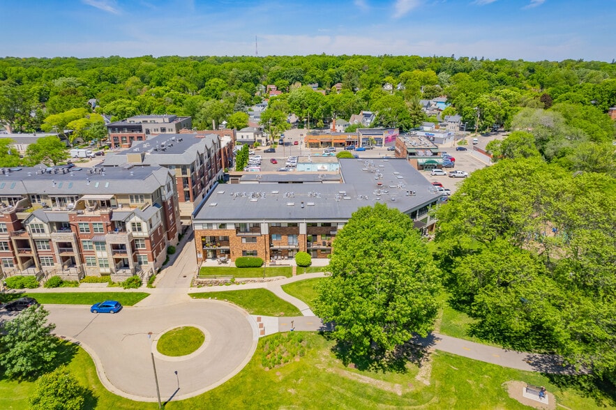 Building Photo - Wingra West Apartments