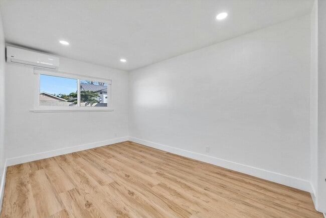Building Photo - 18442 Patterson Ln
