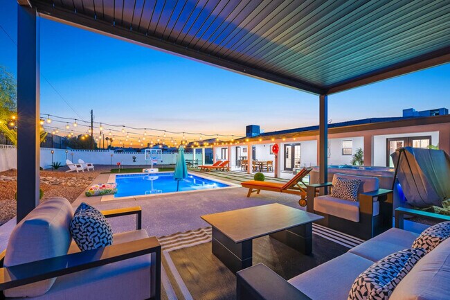 Building Photo - 131 Mescal Loop