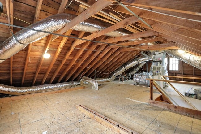 Building Photo - 3607 Highland Park Pl