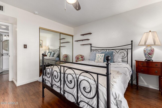 Building Photo - 11401 N 45th Pl