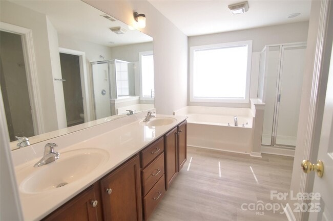 Building Photo - 14813 Provence Ln