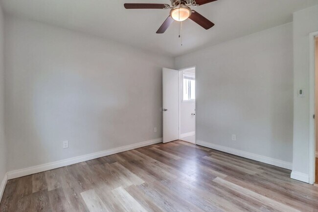 Building Photo - Imperial Beach, Gorgeous 4 bed 2 bath home...