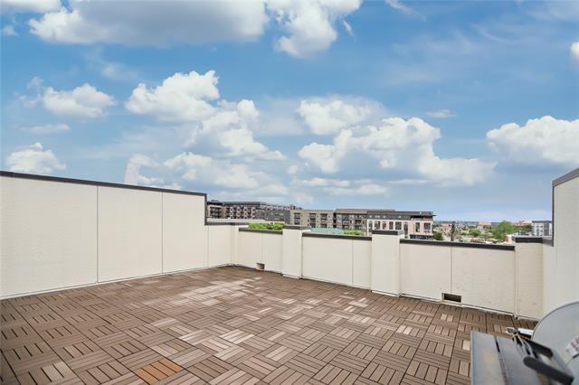 Building Photo - 660 S Pearl Expy